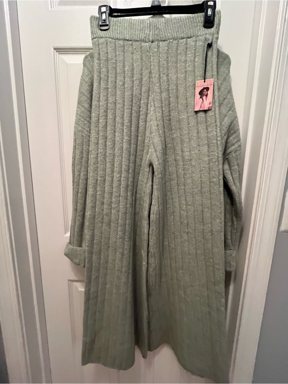 NWT Sincerely Jules  2piece Ribbed Knit Wide-Leg Pants & Sweater Set in Sage - Picture 5 of 8